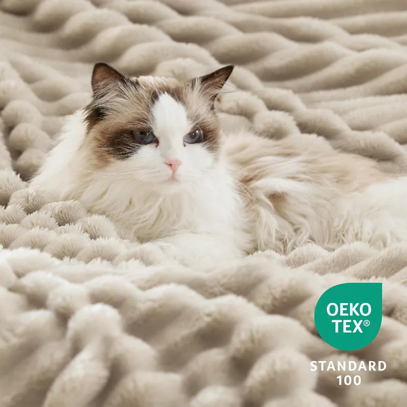 Reversible Polyester Blankets & Throws Exporter
