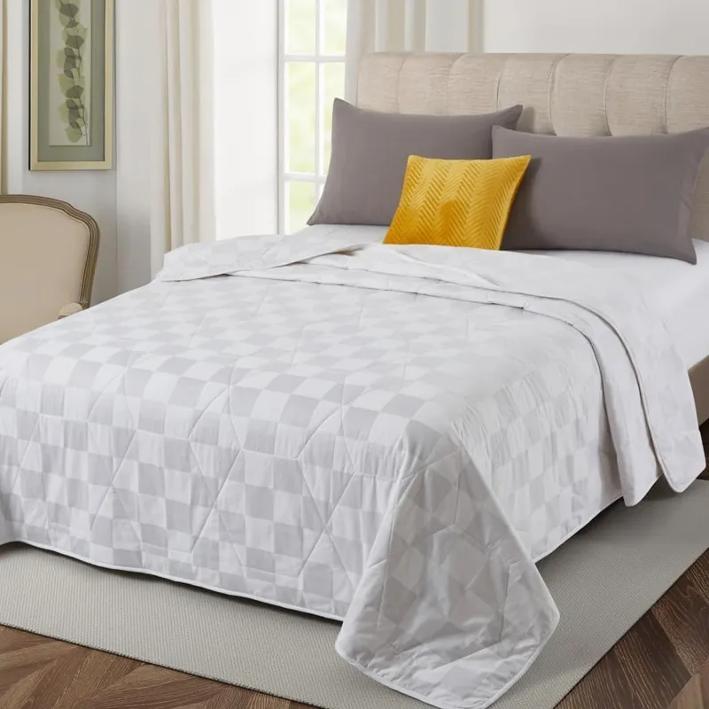 Lightweight Durable Breathable Cotton Comforters