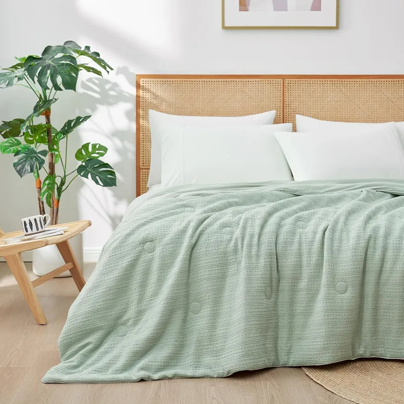 Reversible Waffle Cooling Comforters