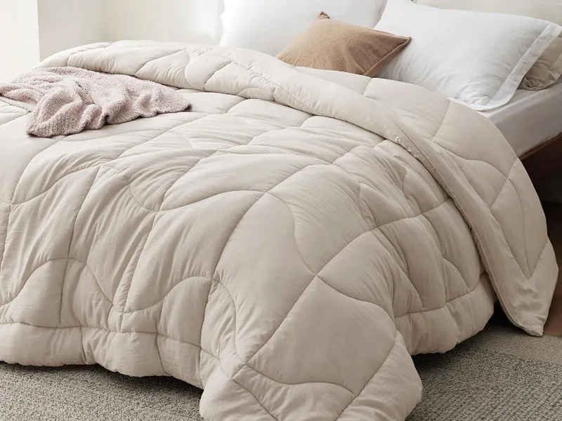 Lightweight All Season Down Alternative Duvets